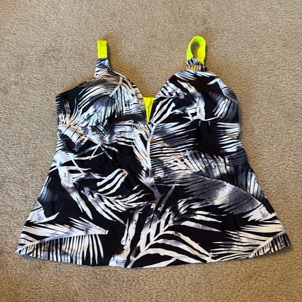 Black, white, and yellow palm print tankini top